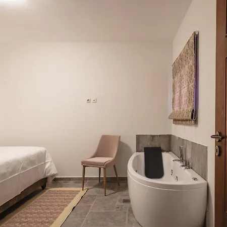 Belmond Forest Retreat Villa